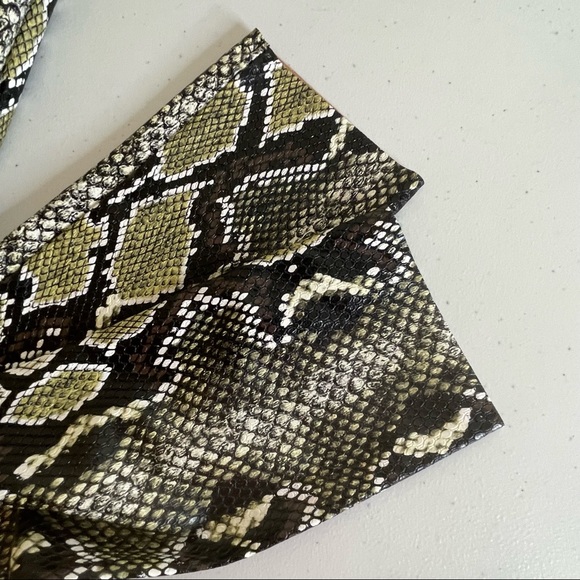 Commando NWT Faux Leather Leggings Olive Snake 12”Rise Sz.Sm - Picture 6 of 14